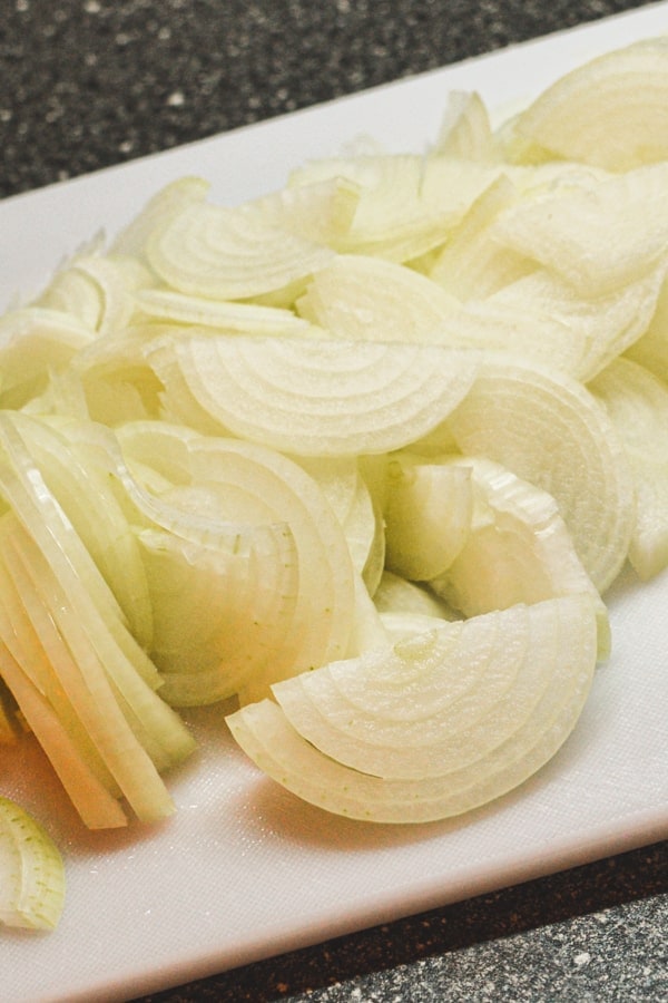 Sliced onions on a plate