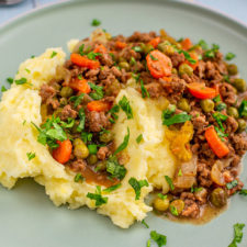 Mince and Tatties (Easy Ground Beef Recipe) - Go Cook Yummy