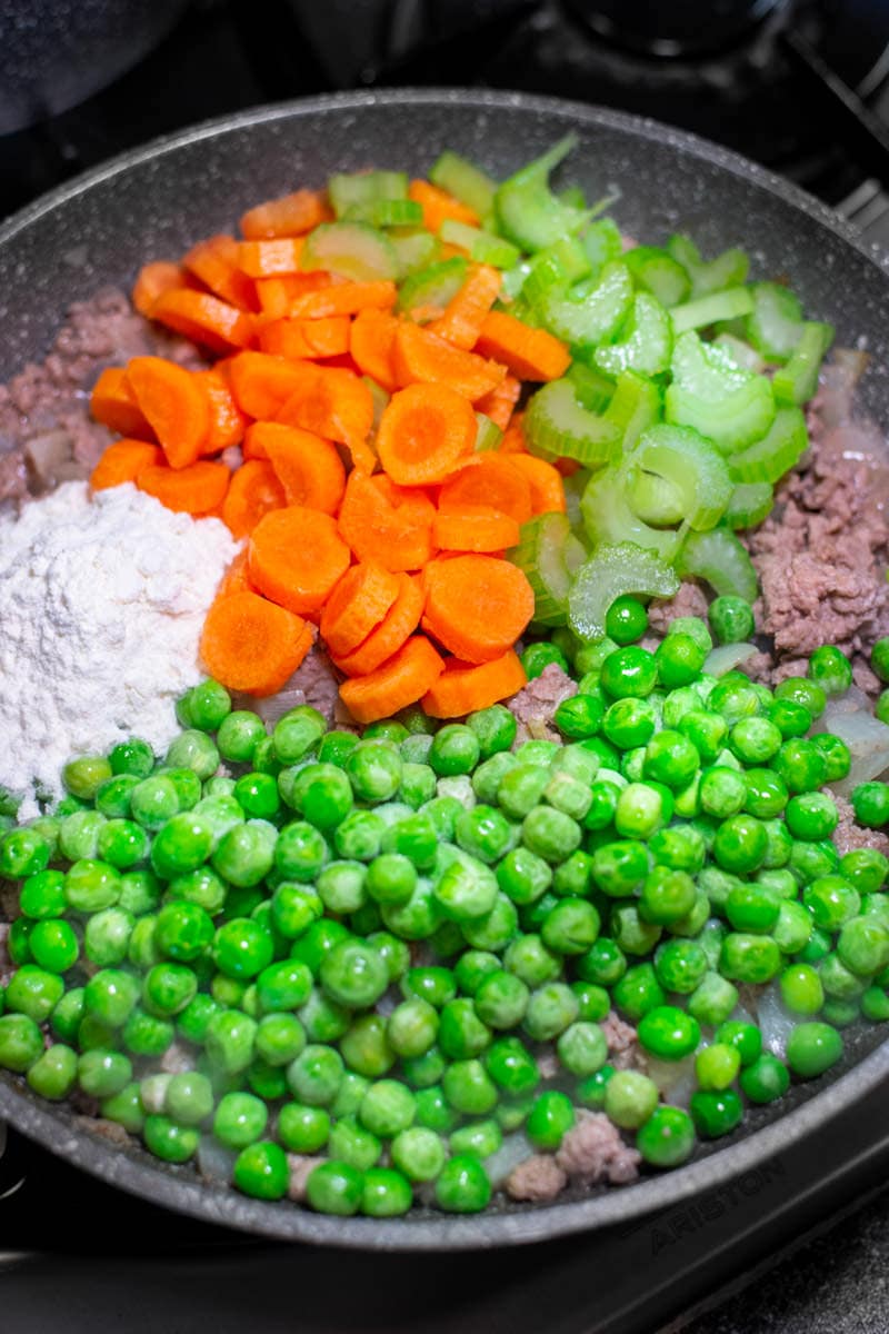 Green peas with celery, carrots and all purpose flour.