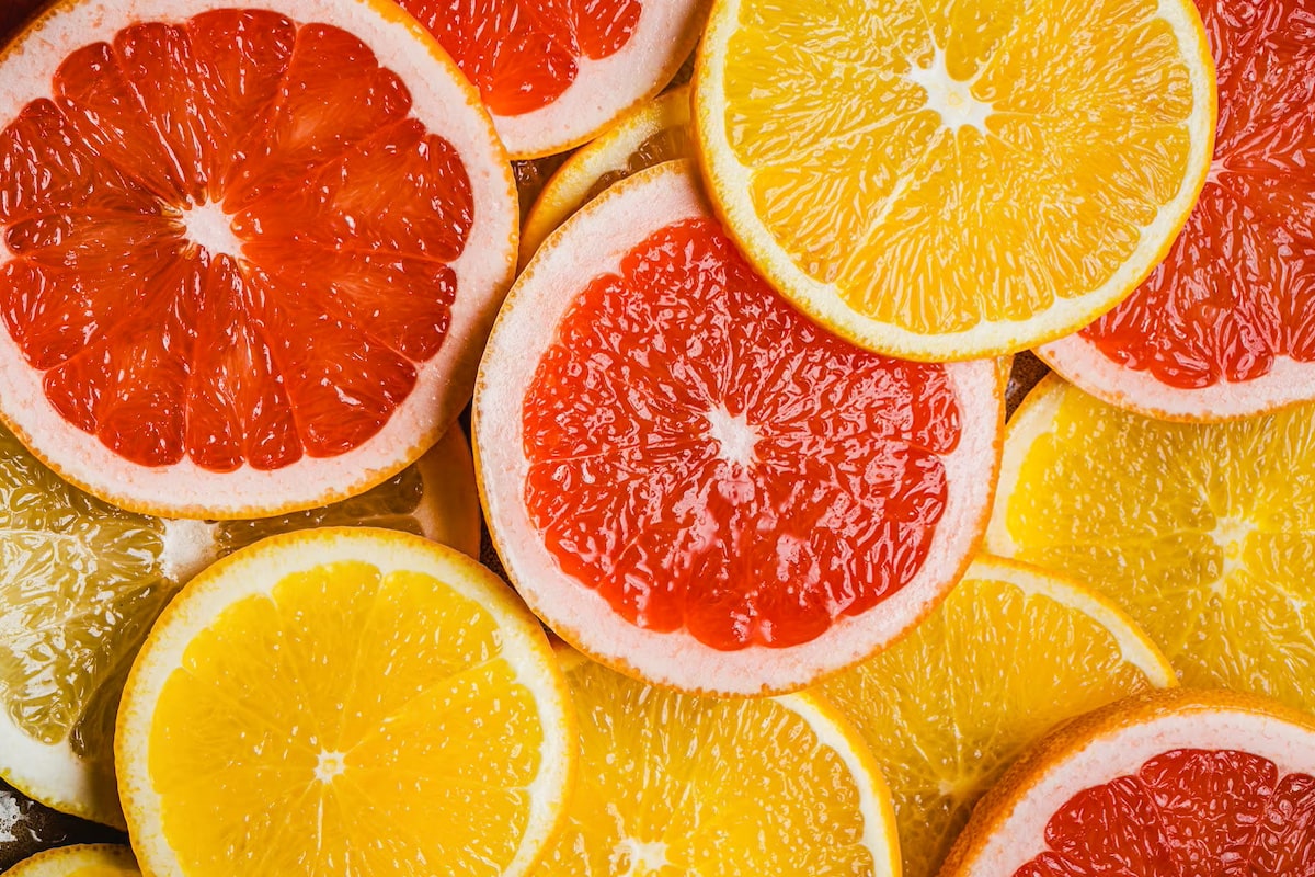 Close look of different seedless oranges slices.